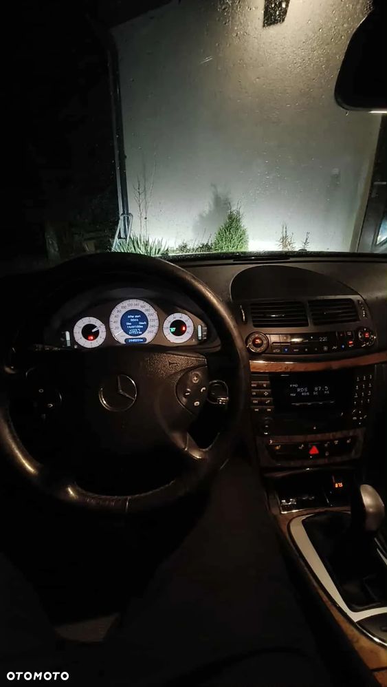 Mercedes-Benz Klasa E 200 Kompressor T Avantgarde - 7