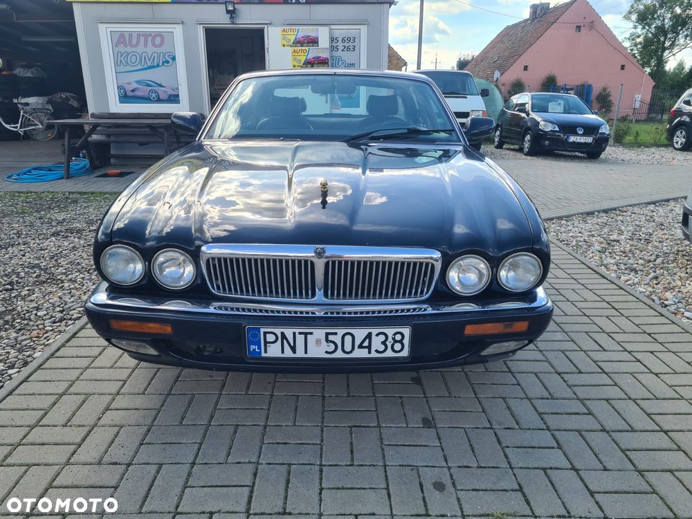 Jaguar XJ - 1