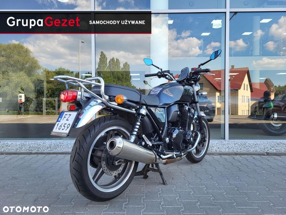 Honda CB - 11