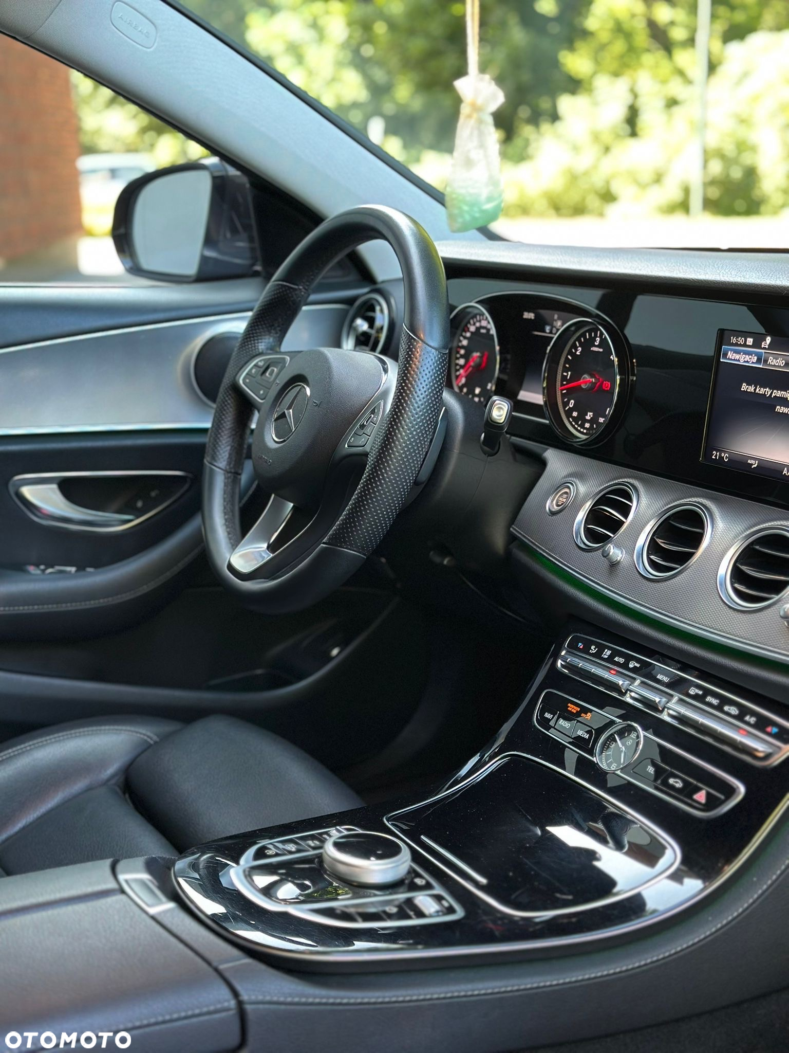 Mercedes-Benz Klasa E 350 BlueTEC 9G-TRONIC Classic - 17