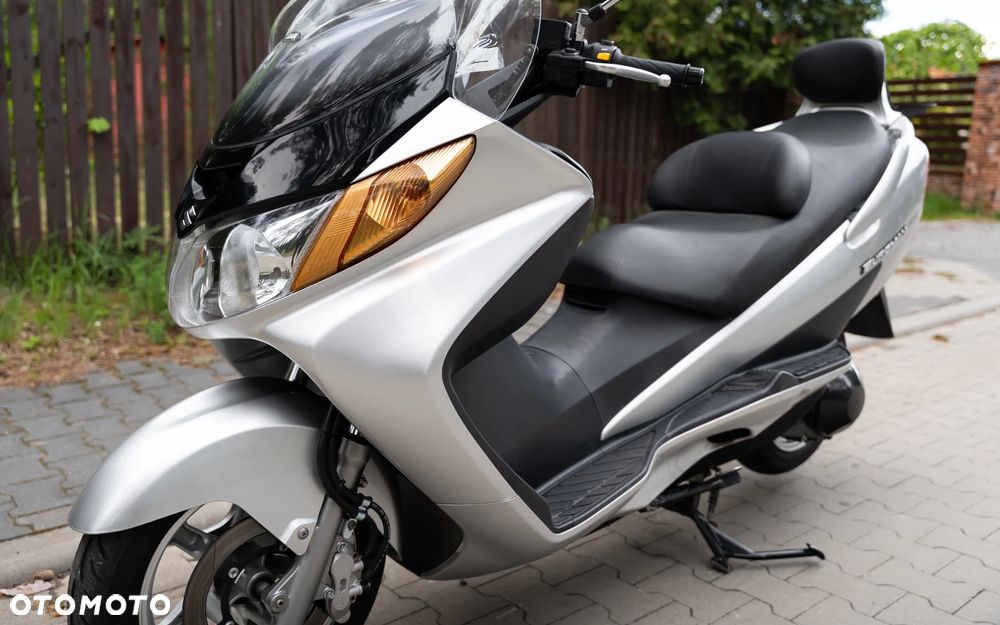 Suzuki Burgman - 9
