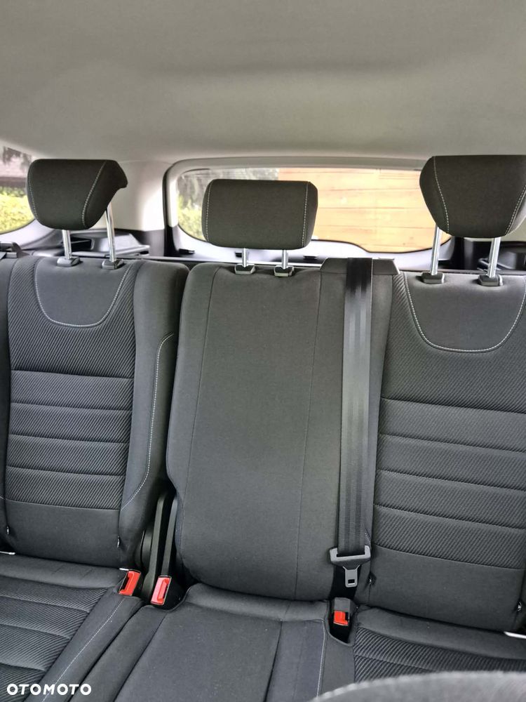 Ford Kuga - 11