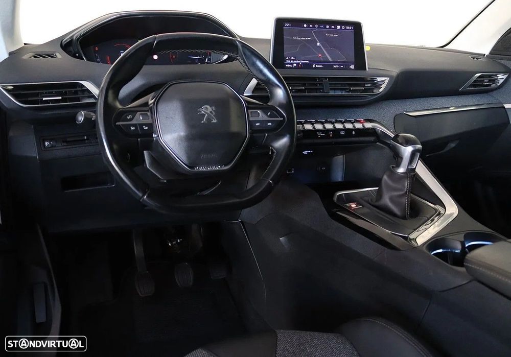 Peugeot 3008 1.2 PureTech Allure - 4