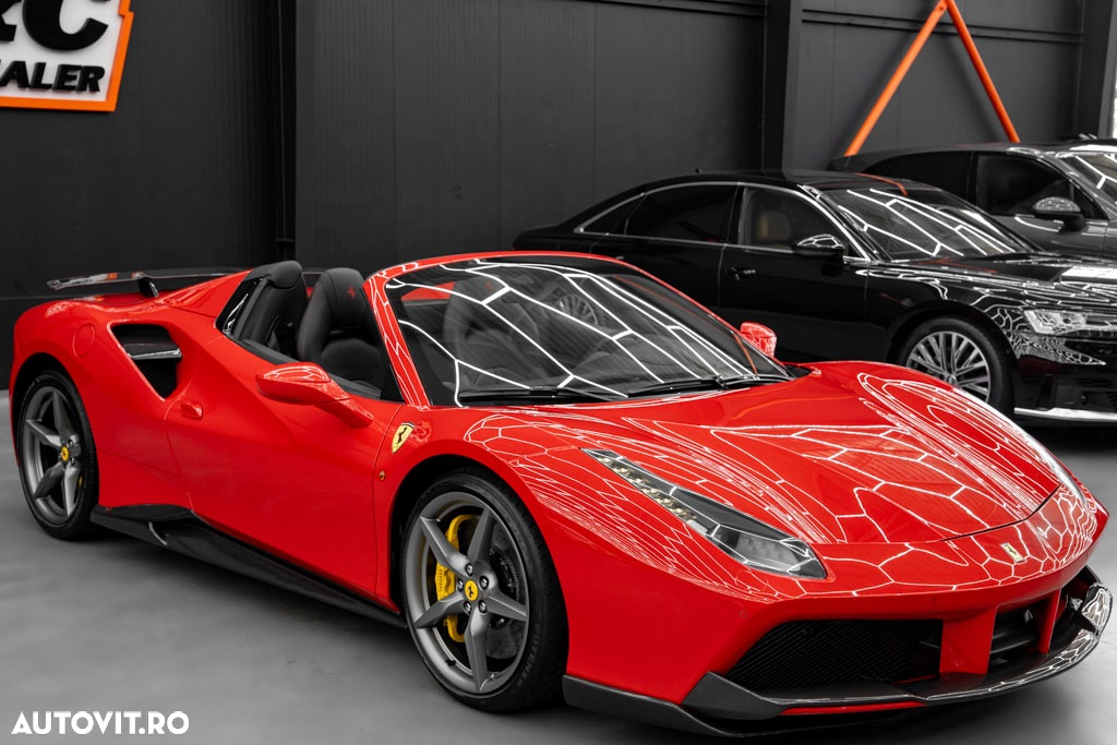 Ferrari 488 Spider - 25