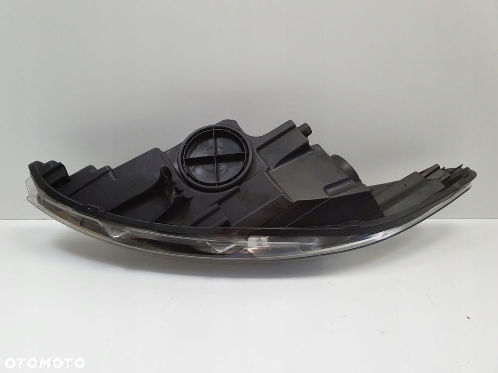 LAMPA PRAWA Ford Fiesta MK7 08-17r PRZEDNIA PRAWY PRZÓD anglik - 11