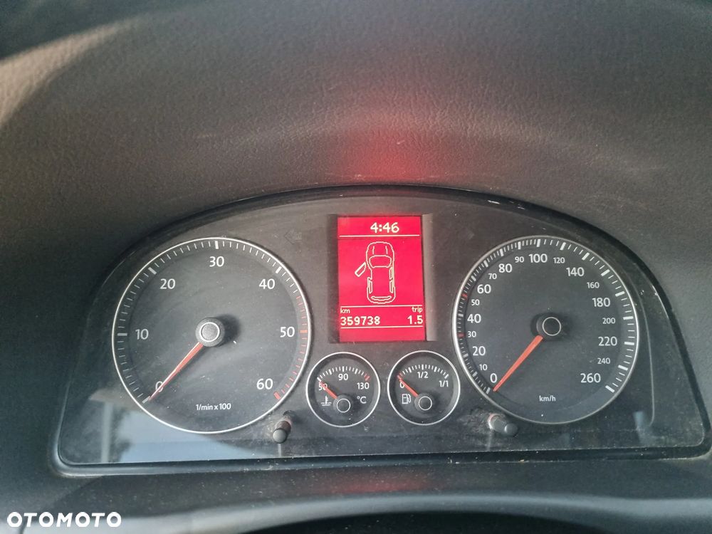 Volkswagen Touran 2.0 TDI DPF Highline DSG - 11