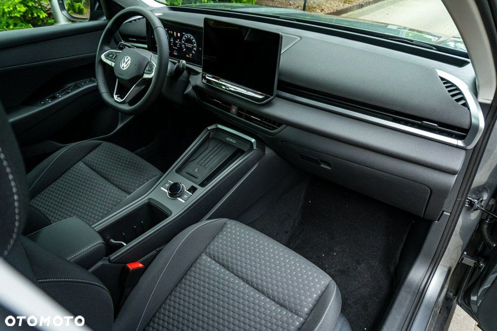 Volkswagen T-Roc - 19