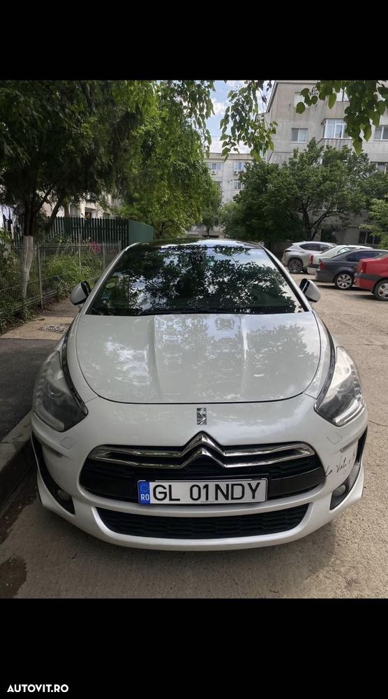 Citroën DS5 Hybrid4 EGS6 SportChic - 1