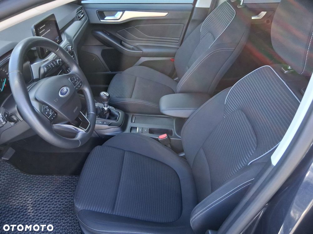 Ford Focus 1.5 EcoBoost Titanium - 16