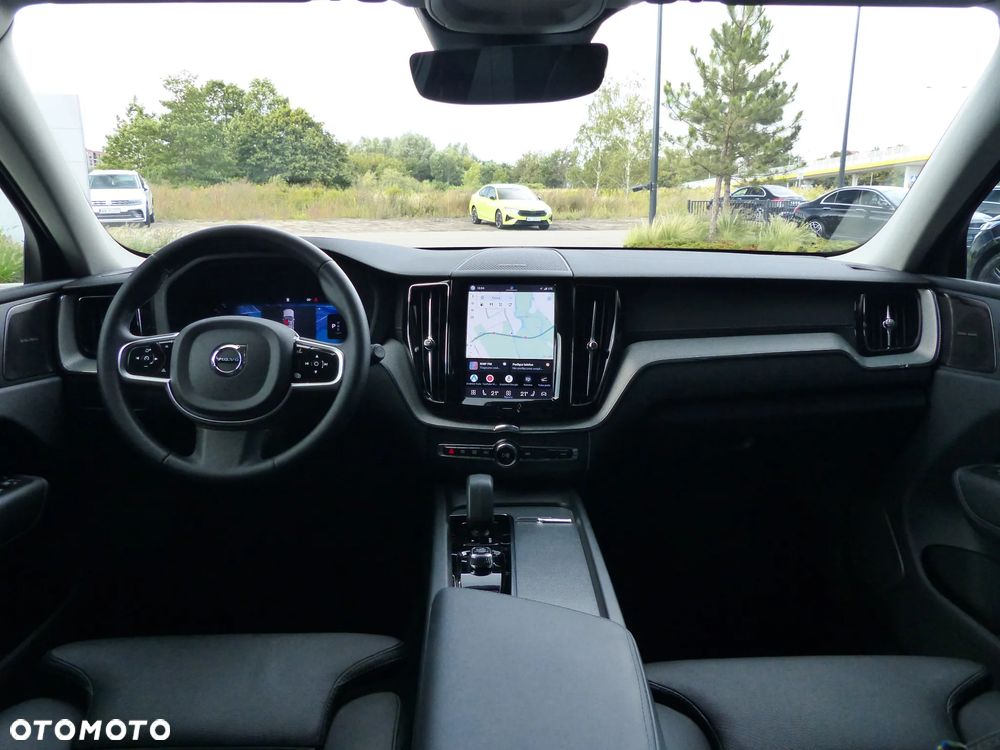 Volvo XC 60 B5 B AWD Ultra Dark - 18