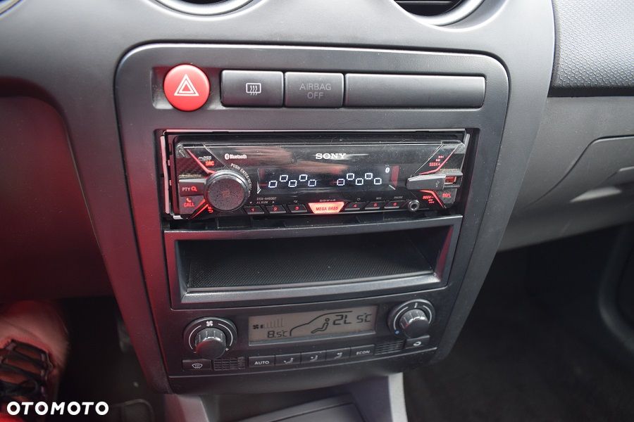 Seat Ibiza 1.4 16V Passion - 12