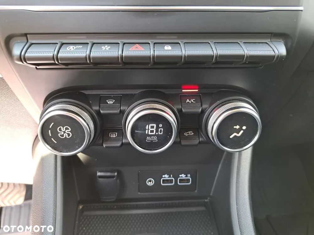 Renault Captur 1.3 TCe mHEV Techno EDC - 17