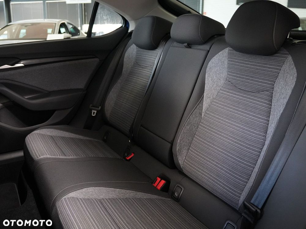 Skoda Superb 2.0 TDI SCR 4x4 Drive DSG - 39