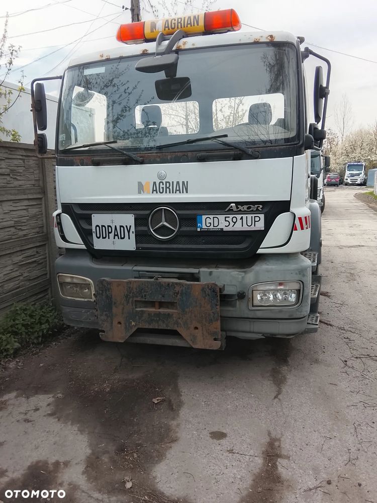 Mercedes-Benz AXOR - 1