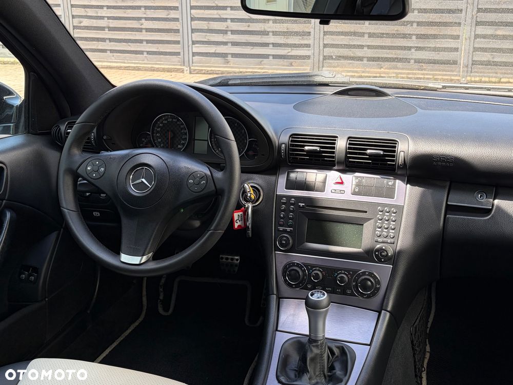 Mercedes-Benz CLC - 21