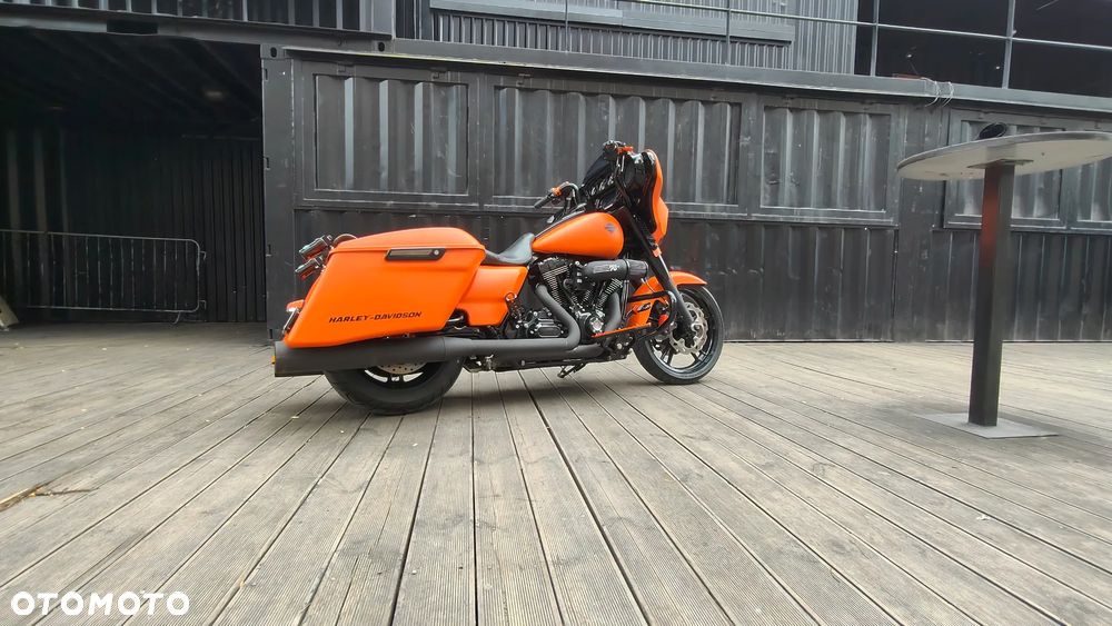 Harley-Davidson Touring Street Glide - 26