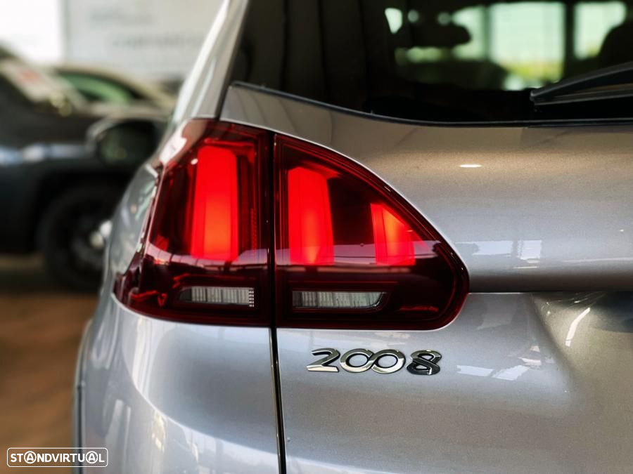 Peugeot 2008 1.2 PureTech Allure - 7