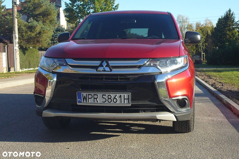 Mitsubishi Outlander 2.4 4WD CVT Instyle - 2