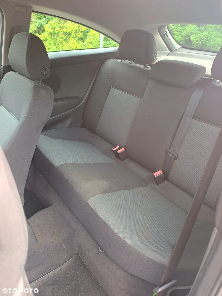 Opel Astra 1.6 Enjoy - 10