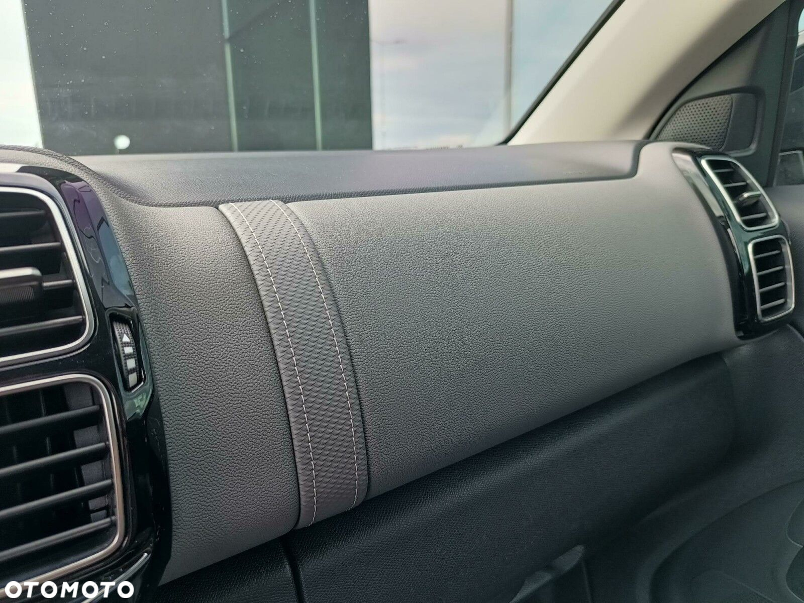 Citroën C5 Aircross 1.2 PureTech Shine EAT8 - 37