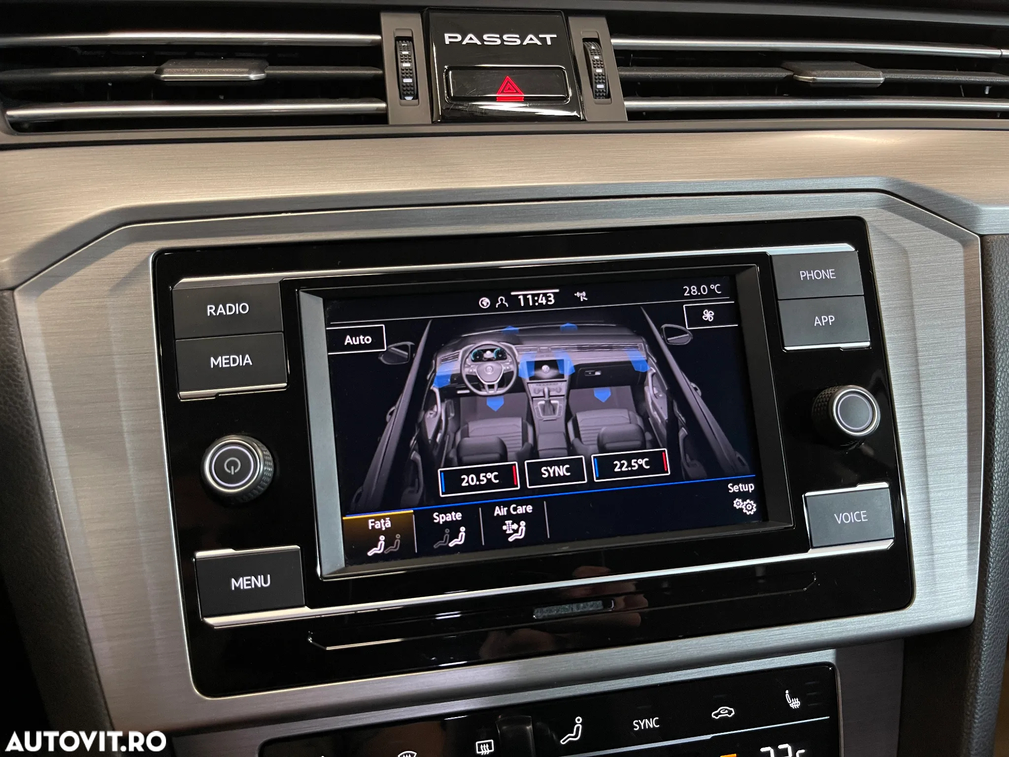 Volkswagen Passat 1.5 TSI ACT DSG Comfortline - 19
