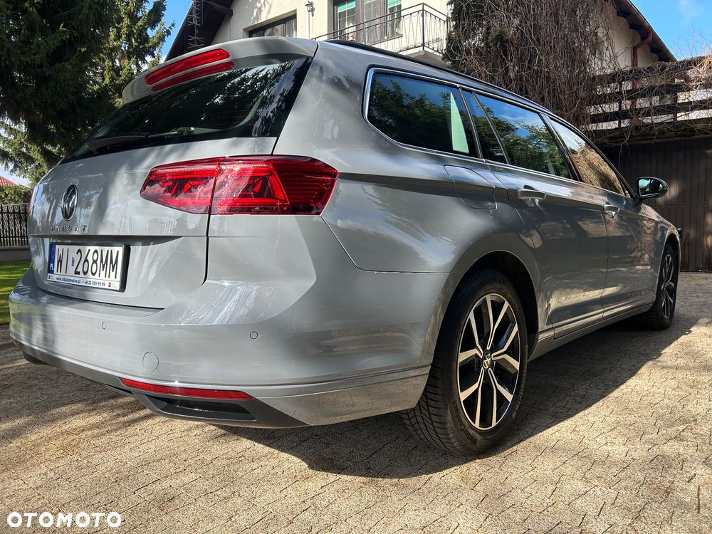 Volkswagen Passat - 12