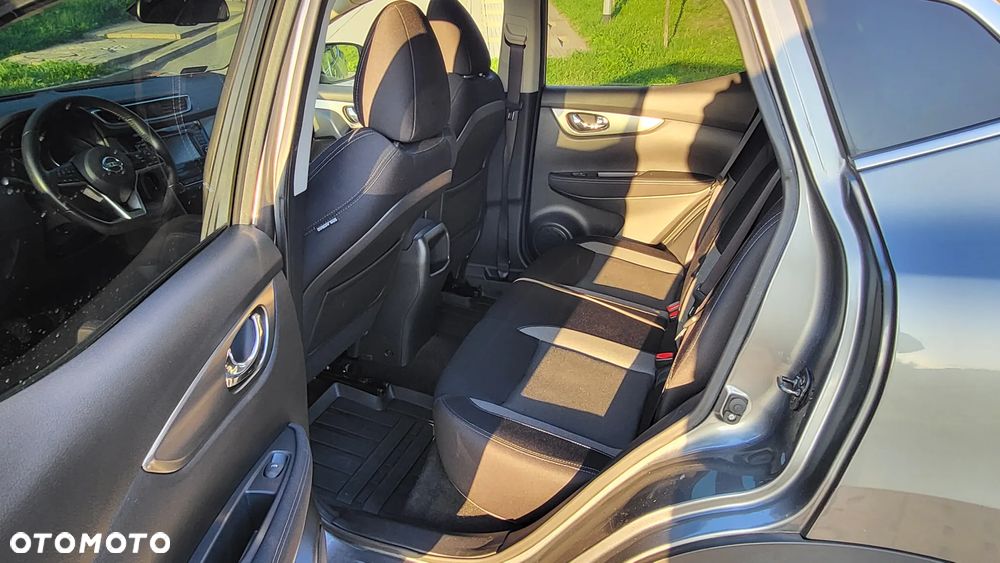 Nissan Qashqai 1.2 DIG-T N-Connecta - 12