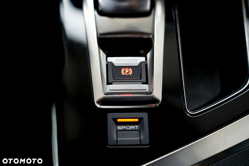 Peugeot 5008 1.6 PureTech GT Line S&S EAT8 - 29