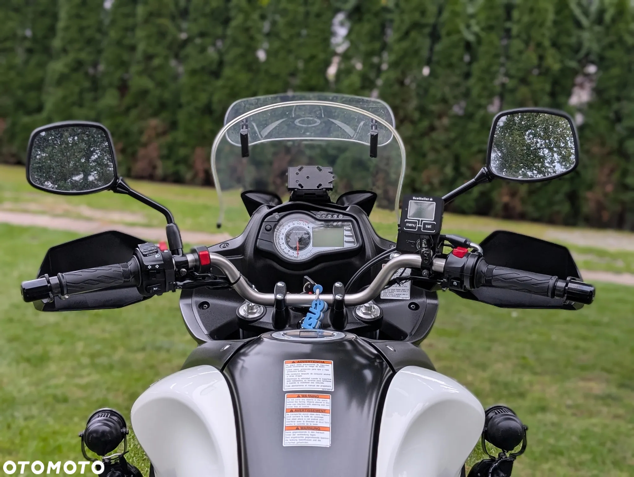 Suzuki V-STROM - 14