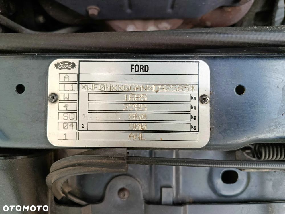 Ford Escort 1.6 Bolero II - 9