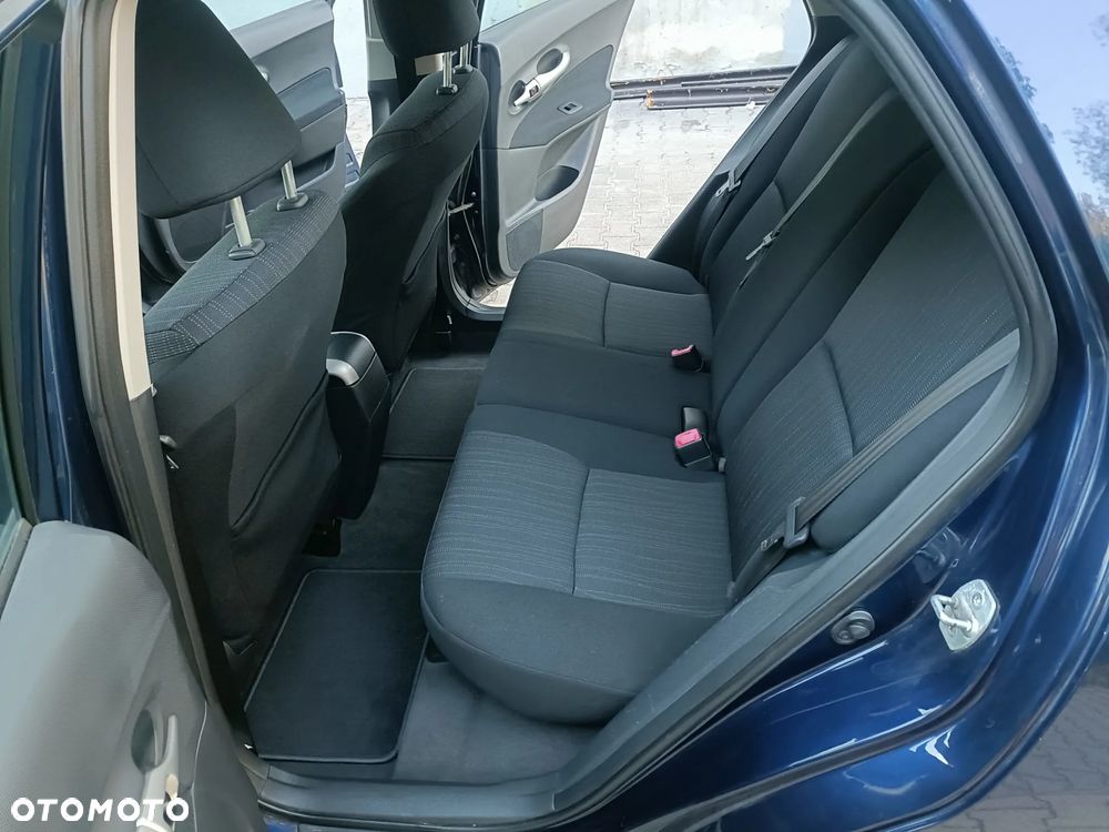 Toyota Auris 1.4 VVT-i - 14
