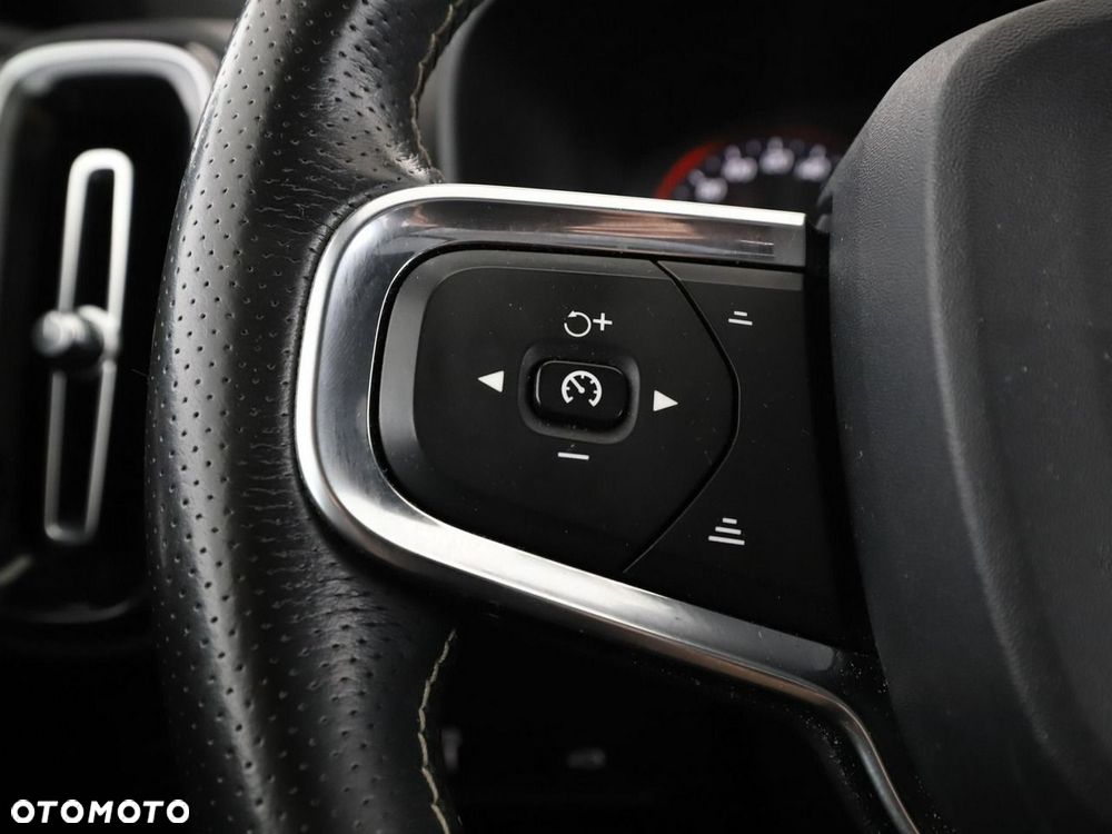 Volvo XC 40 T5 AWD R-Design - 33