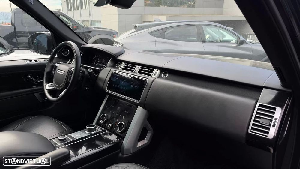 Land Rover Range Rover P400e Plug-in Vogue - 11