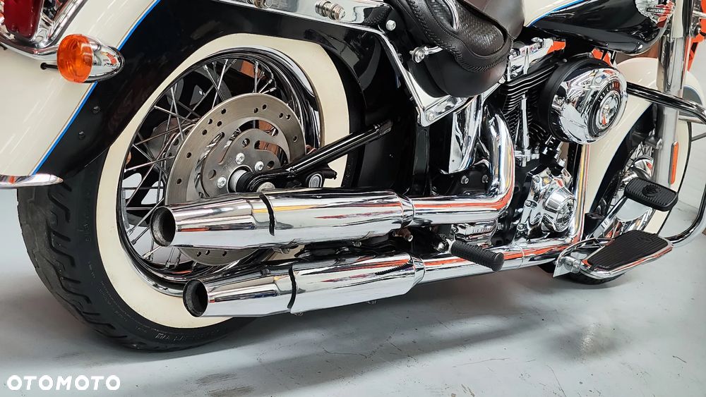 Harley-Davidson Softail Deluxe - 33