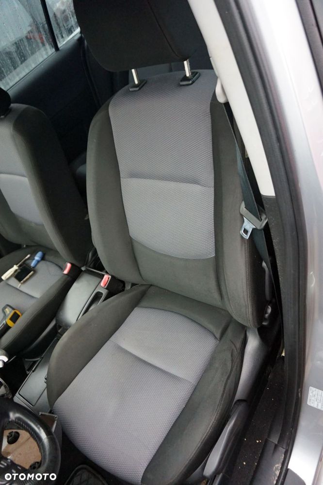 MAZDA 5 CR19 I 2005 22V 1.8 16V L823 116KM SREBRNY na części - 11