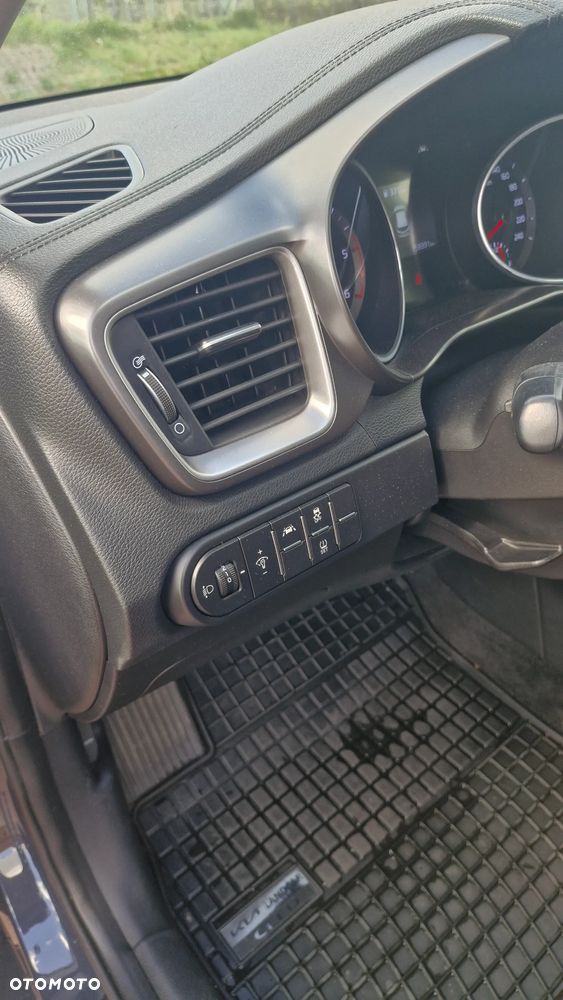 Kia Ceed 1.6 CRDi SCR M DCT - 17
