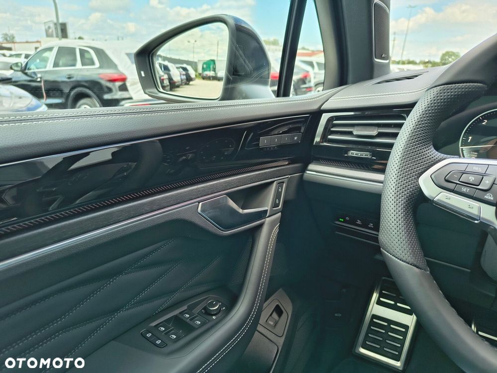Volkswagen Touareg - 24