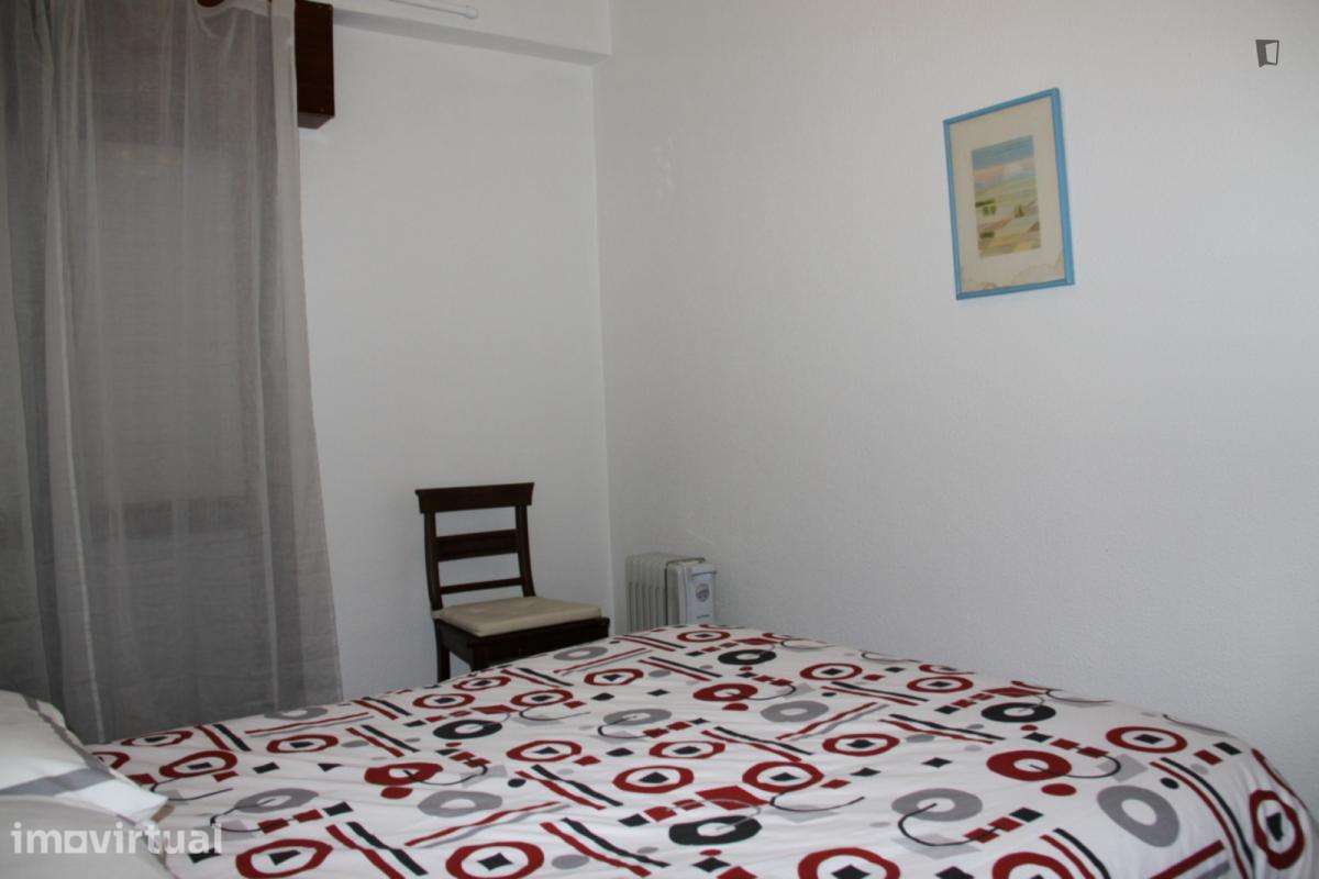 Apartamento com 1 quartos - localizado em Ramalde Porto - Grande imagem: 2/17