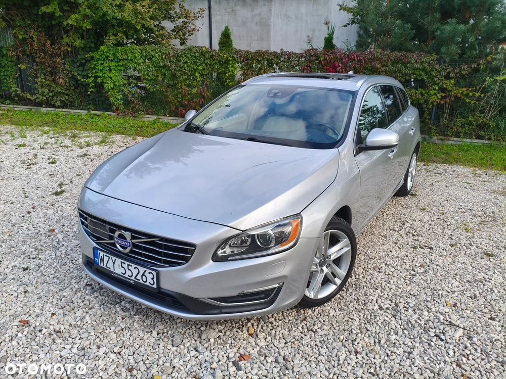 Volvo V60 T5 Drive-E Summum - 1