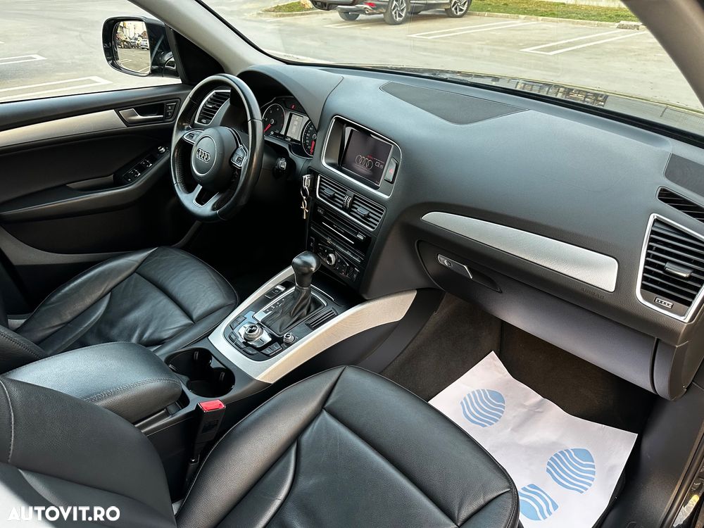 Audi Q5 2.0 TDI S tronic - 9
