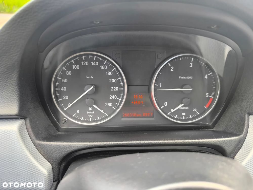 BMW Seria 3 320d DPF Edition Sport - 10