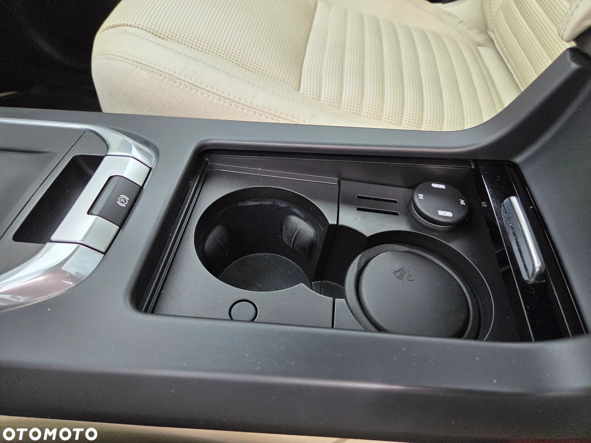 Land Rover Discovery Sport 2.0 Si4 HSE Luxury - 30