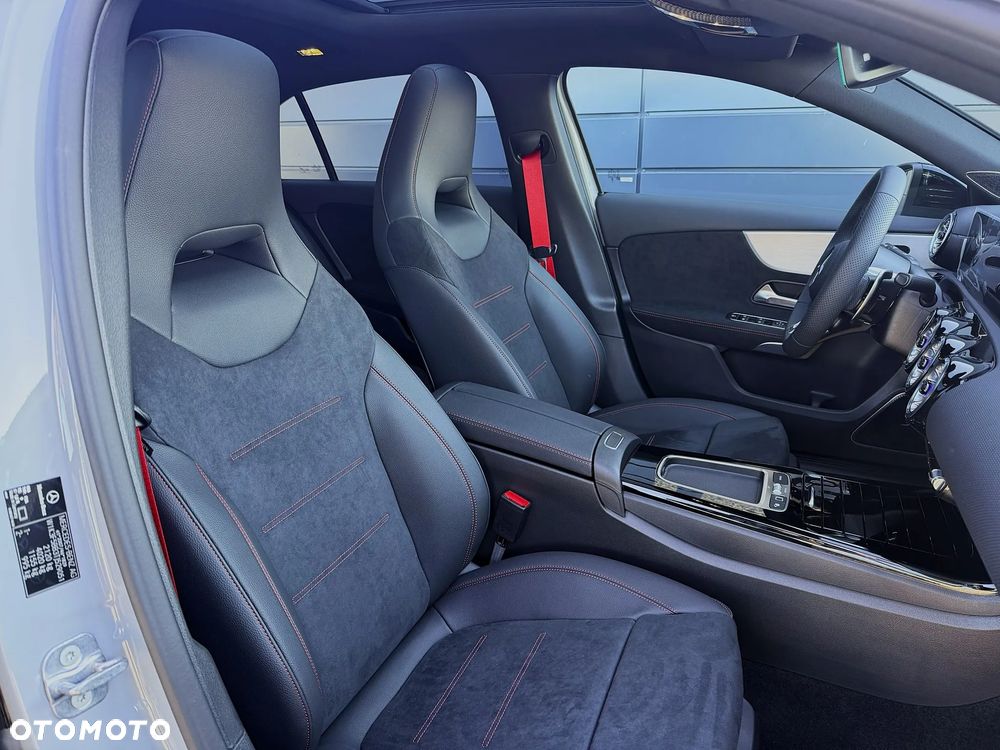 Mercedes-Benz Klasa A 35 AMG 4-Matic 8G-DCT - 18