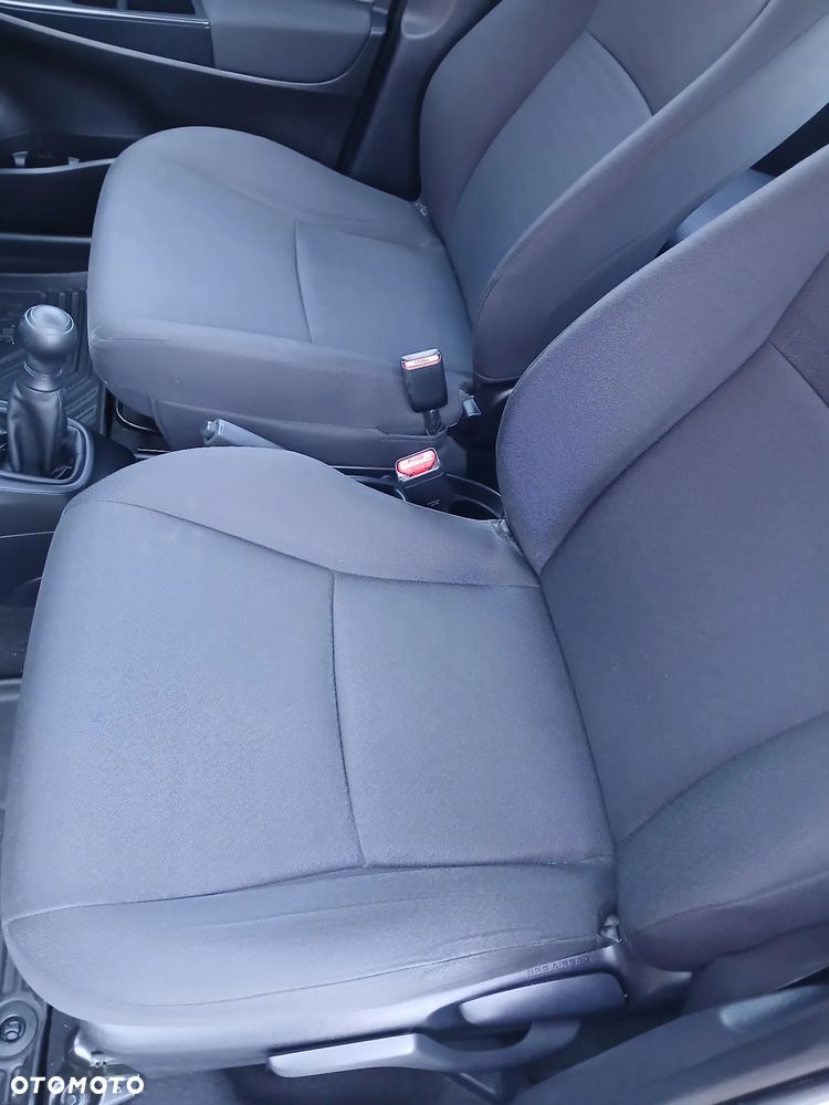 Toyota Yaris 1.0 Active EU6 - 9