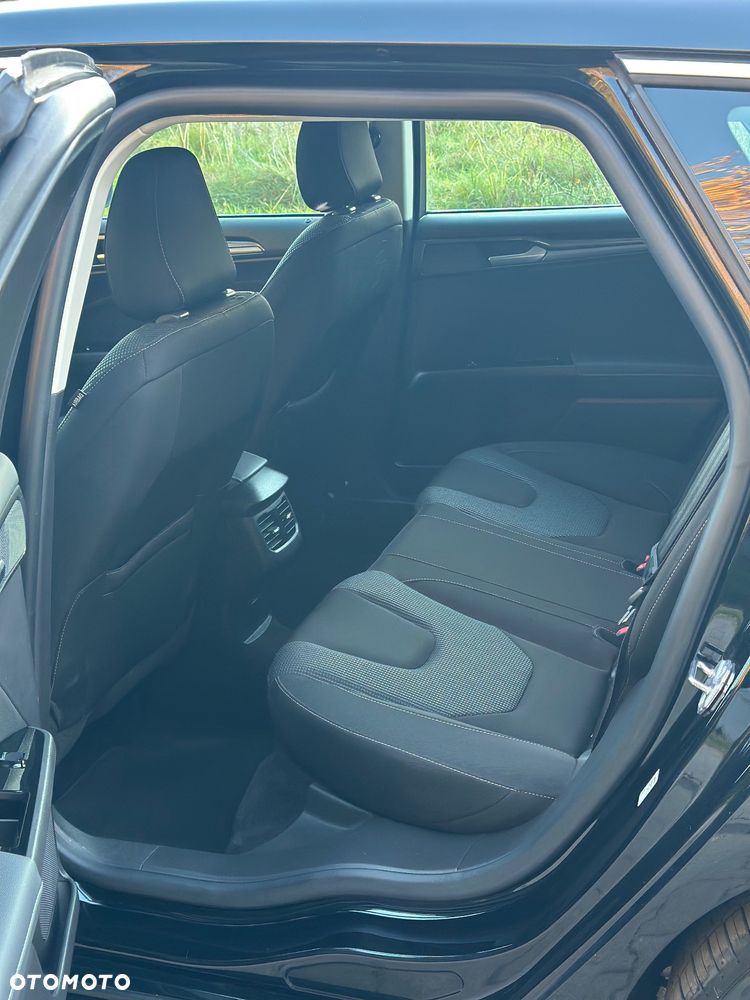 Ford Mondeo 2.0 EcoBlue Titanium - 16