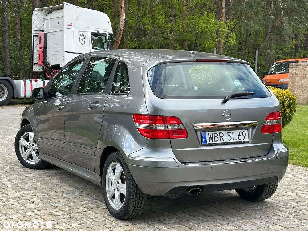 Mercedes-Benz Klasa B 180 BlueEffICIENCY - 10
