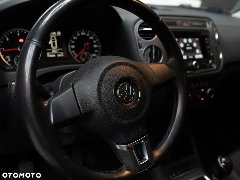 Volkswagen Tiguan - 11