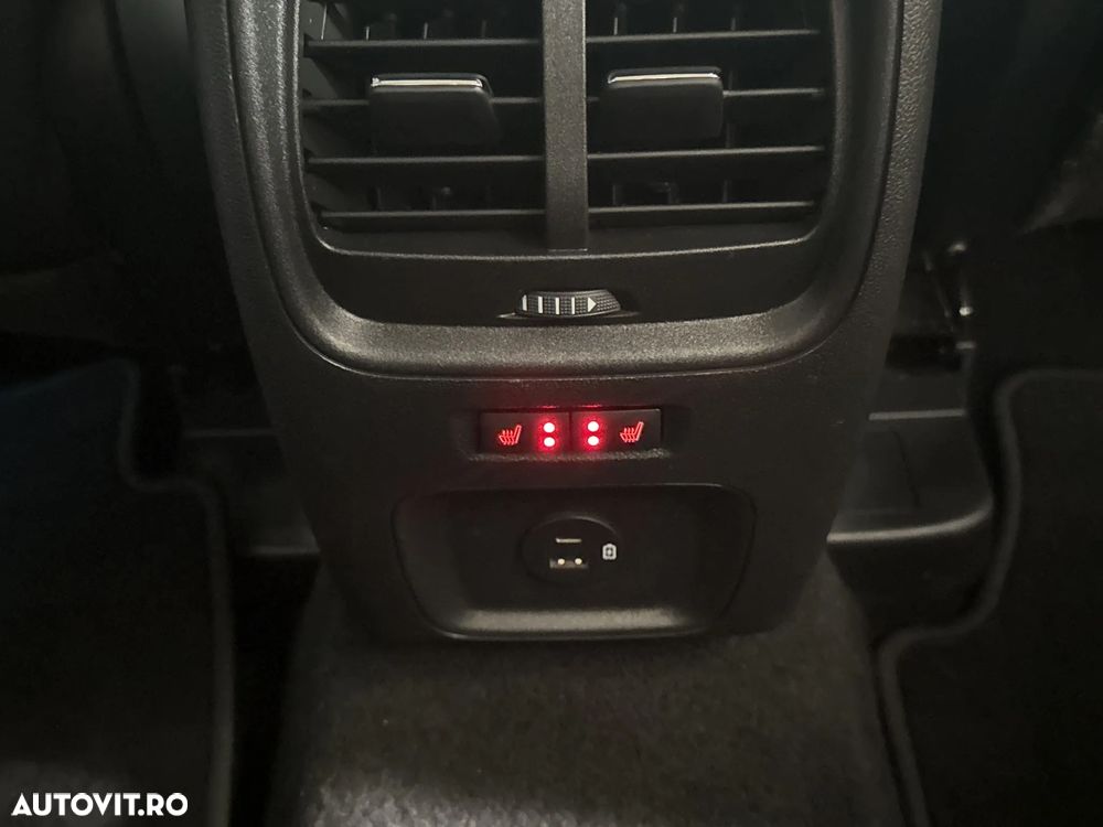 Ford Kuga - 24