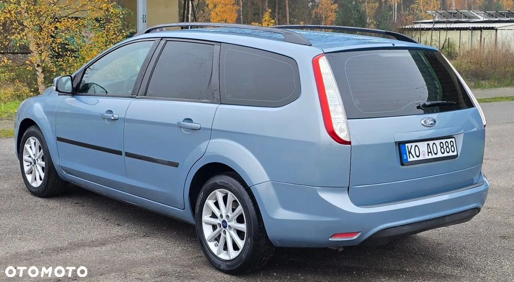 Ford Focus Turnier 1.6 16V Style - 11