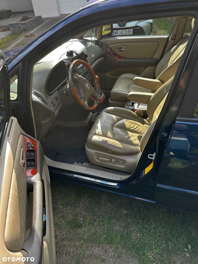 Lexus RX - 4